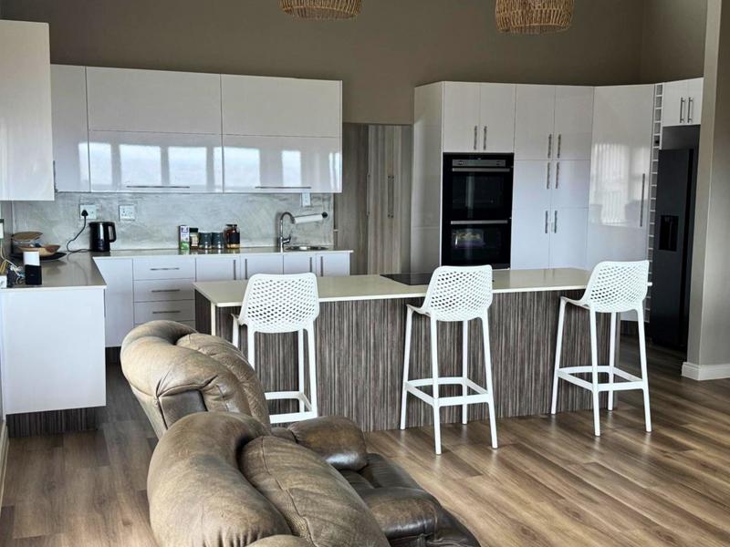 4 Bedroom Property for Sale in Monte Christo Western Cape